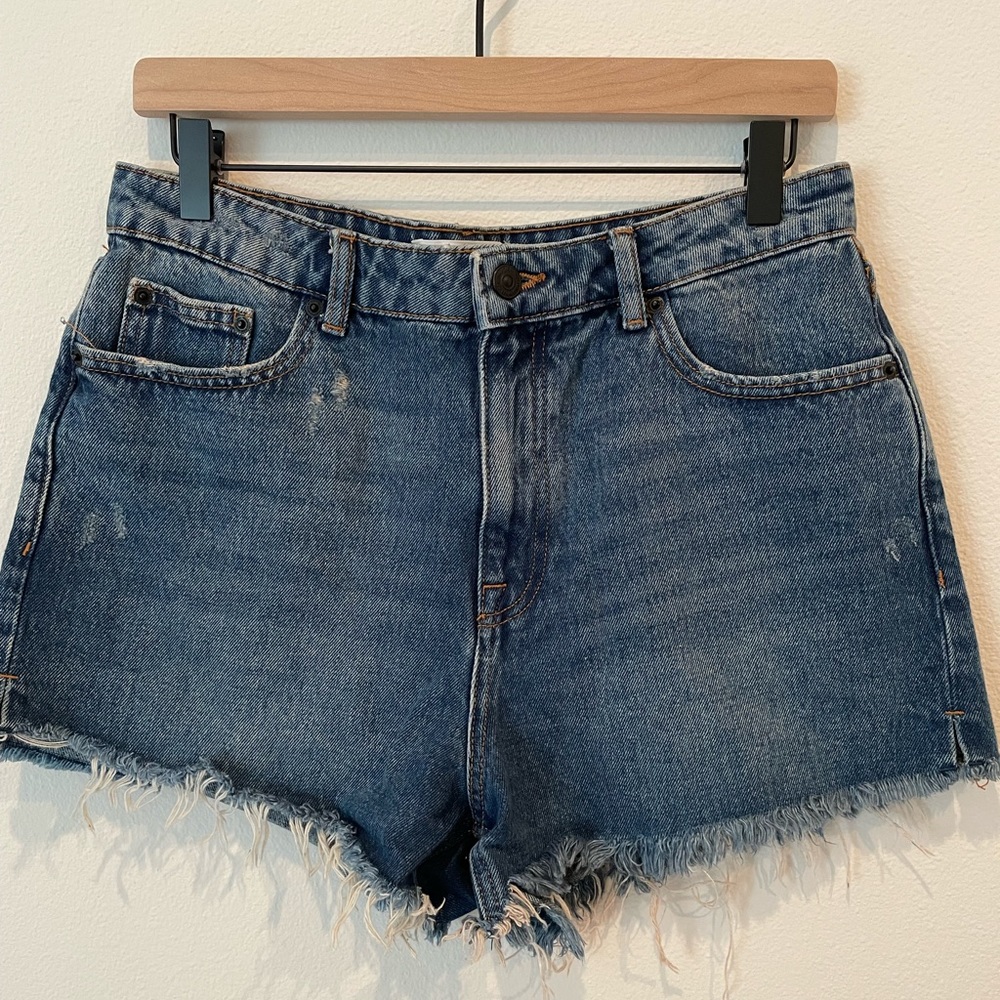 Zara high-rise denim cut off shorts size 8